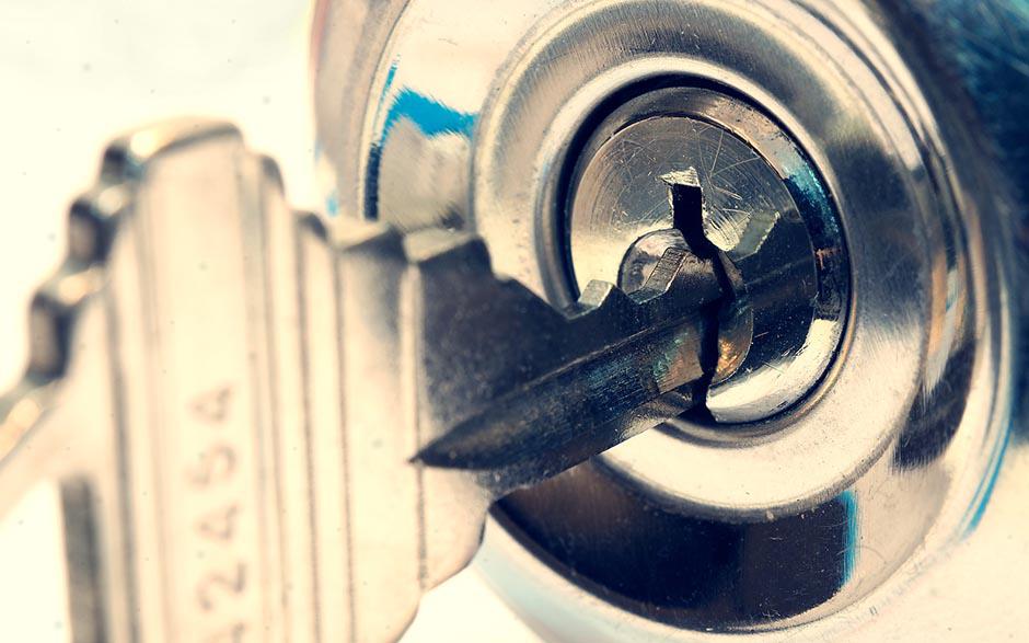 ouverture de porte droite ou gauche Cesson